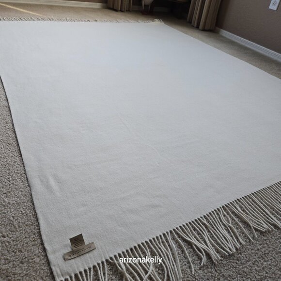 Banana Republic Cashmere Throw *MINOR MOTH DAMAGE* - Picture 8 of 14